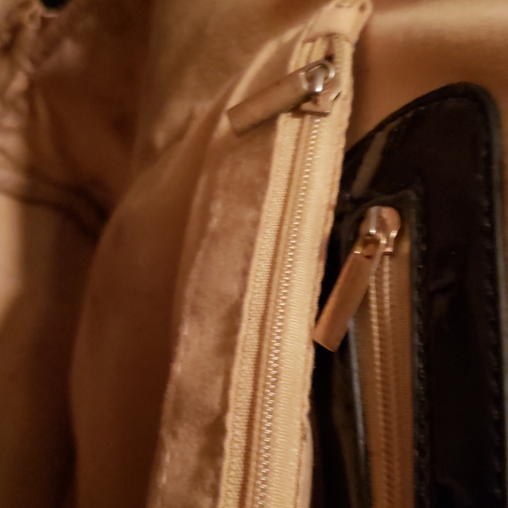 Handbag - Picture 8 of 8